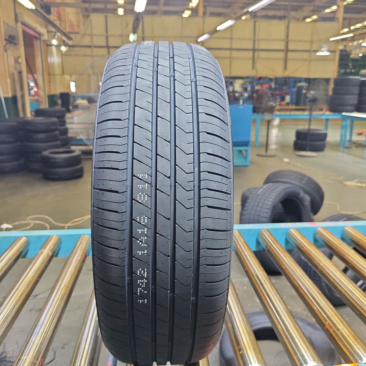 12.00 R20 轮胎